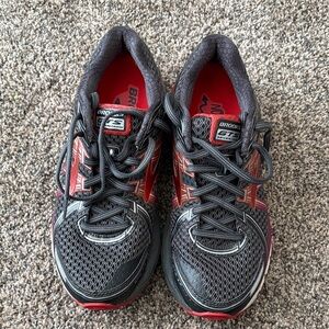 Brooks womans Athletic Shoes - Grey and Red
